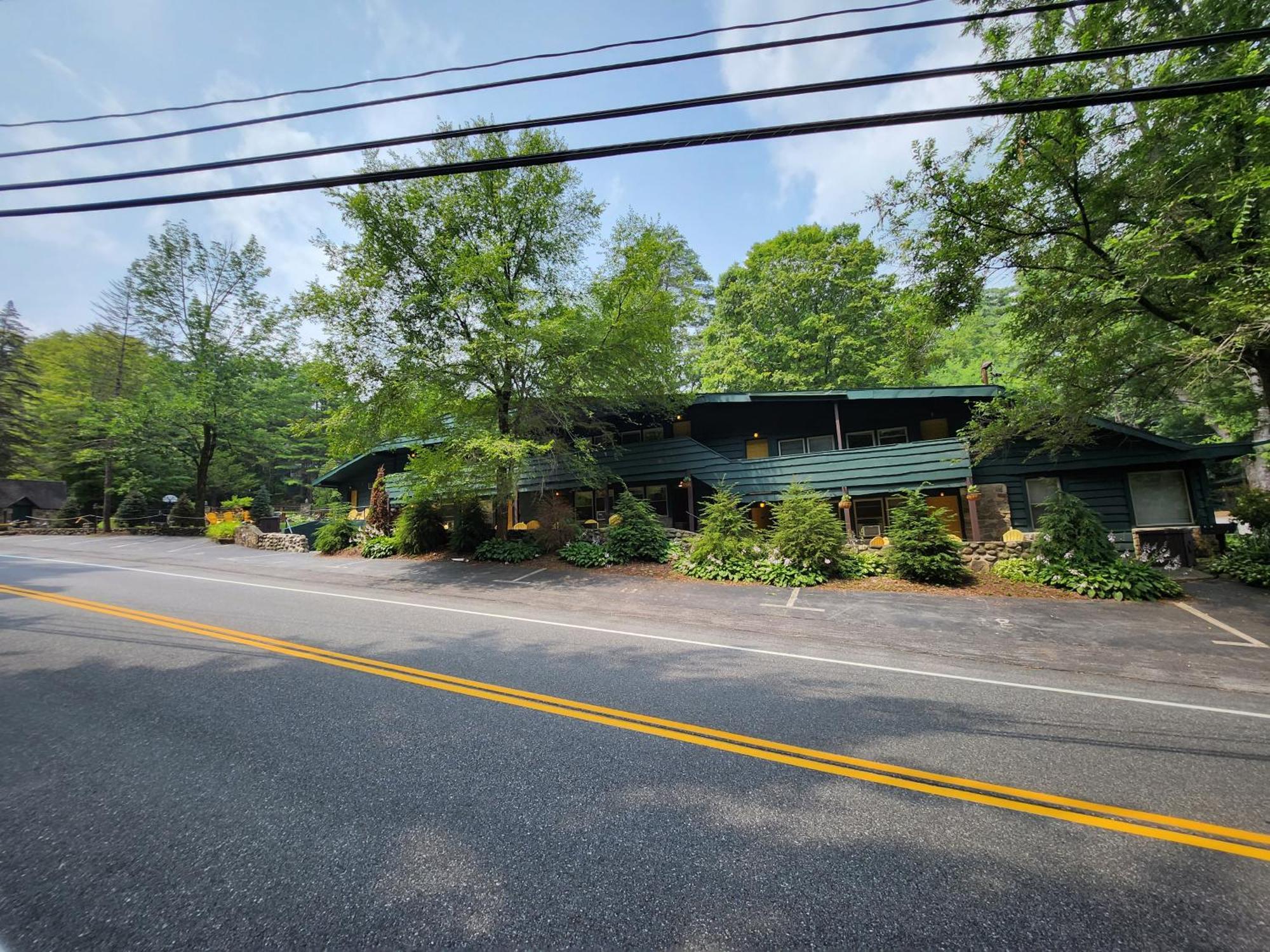 Adirondack Diamond Point Lodge Лейк Джордж Екстериор снимка